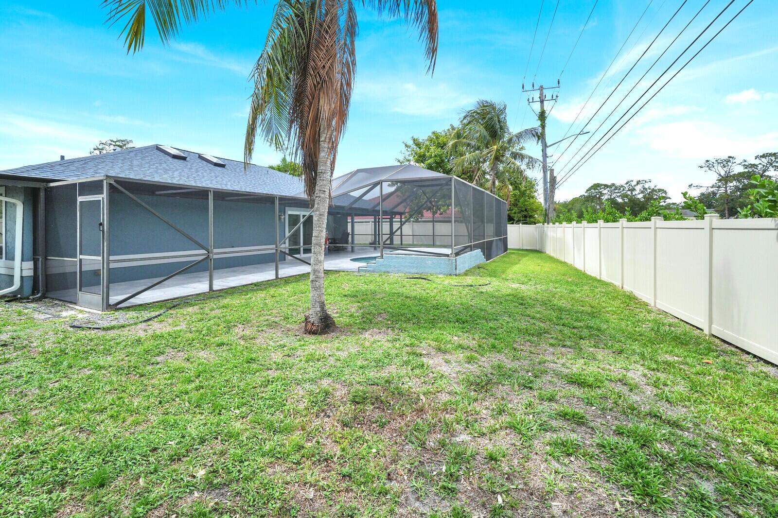 SUGAR POND MANOR OF WELLINGTON - Residential