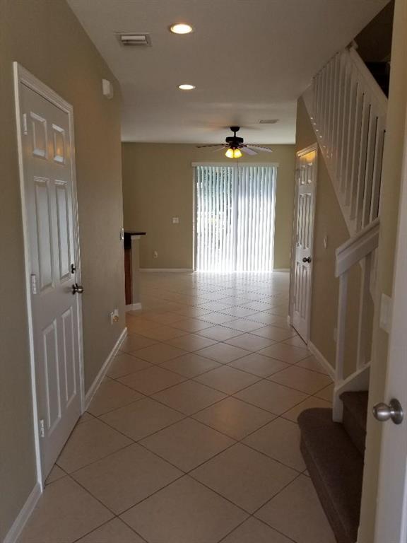 MOVE RIGHT IN TO THIS COMPLETELY RENOVATED !! SPACIOUS TOWNHOME. ATTACHED 1 CAR GARAGE, TILED DOWNSTAIRS W/ HALF BATH, LAMINATE UPSTAIRS WITH HUGE LOFT AREA. EVERYTHING'S BRAND NEW!!! VERY NICE LAKE VIEW END UNIT! CABLE & TRASH INCLUDED IN RENT! THIS TOWN HOME IS BEAUTIFUL AND READY FOR NEW TENANTS TO CALL HOME. SHOW AND RENT TODAY!