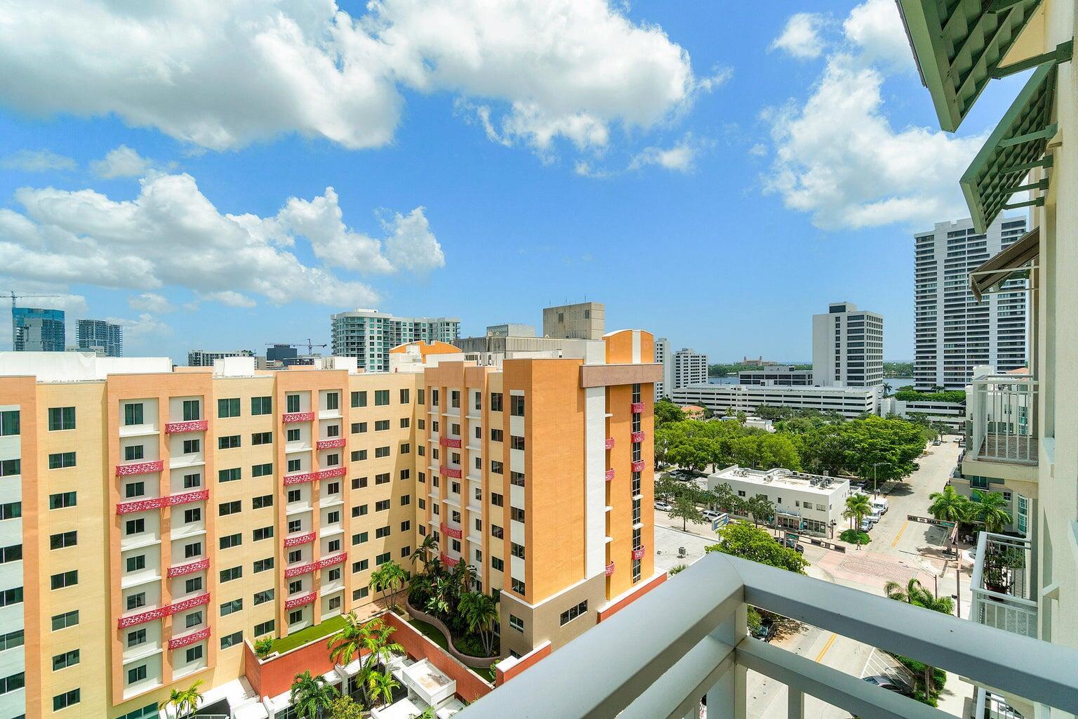 CITY PALMS CONDO - Residential