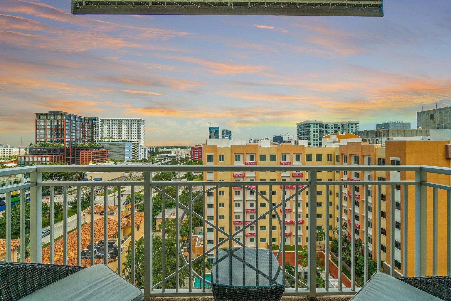 CITY PALMS CONDO - Residential