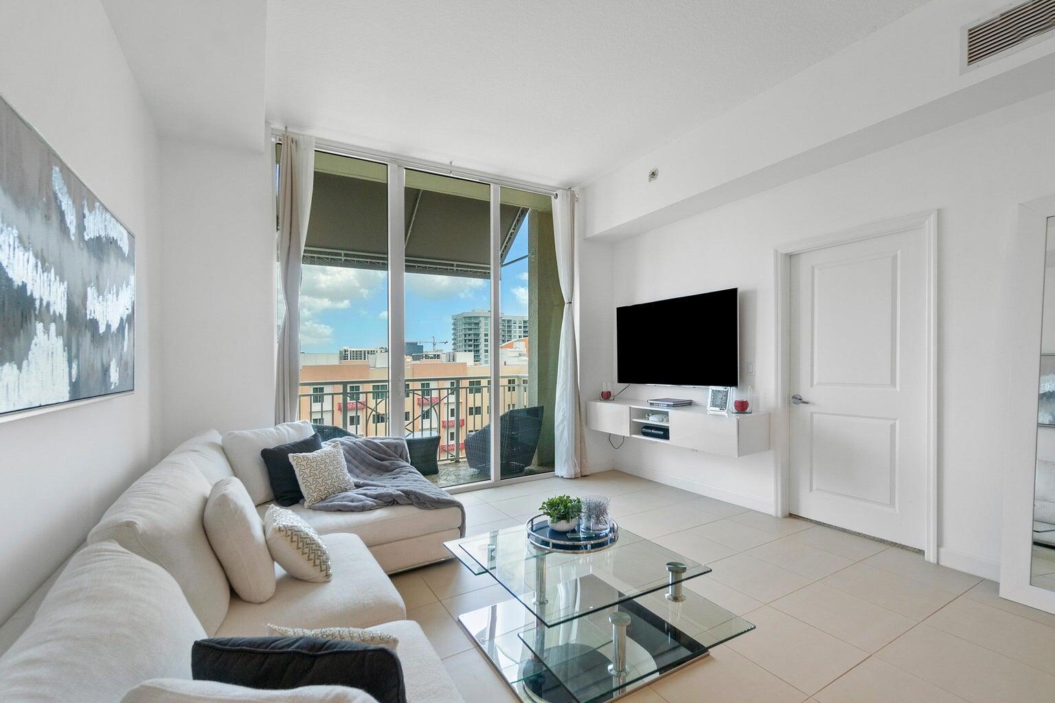 CITY PALMS CONDO - Residential