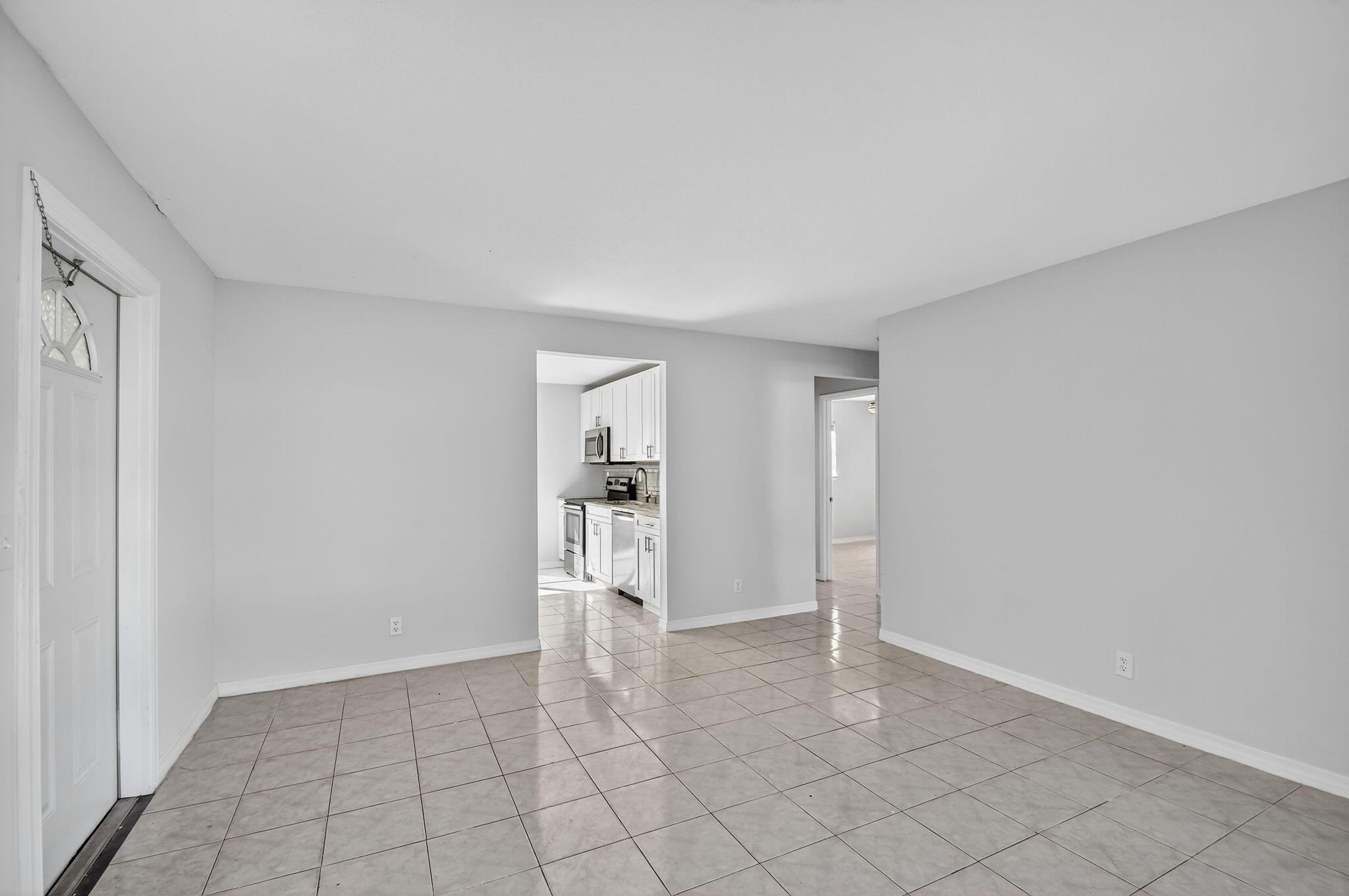 LAKE WORTH TOWN OF - Residential Lease