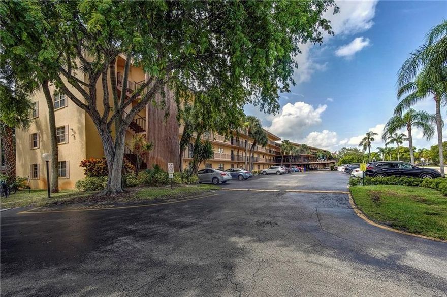 BE ON TOP in this 4th floor unit. GREAT FLOOR PLAN, ALL TILE FLOORS, NEW AC 2021, ENCLOSED BALCONY for extra room, FULL SIZE WASHER/DRYER, WALK IN CLOSET in master, LARGE master bathroom, extra storage BY ELEVATOR. Community features pool, tennis courts, sundeck, and picnic area.  Close to major highways, "A" SCHOOLS, colleges, shopping, dining, and beach! ALL AGES!