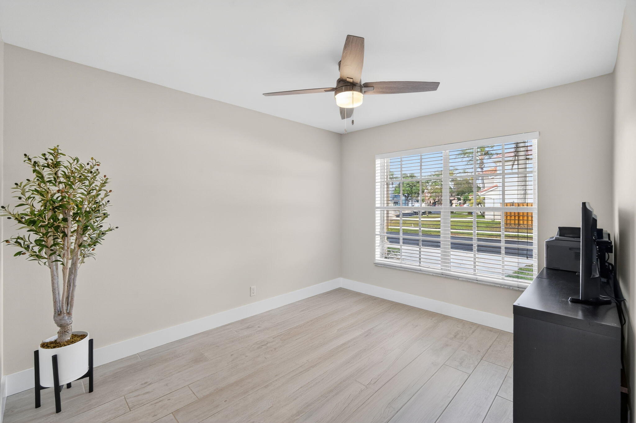 HILLSBORO COUNTRY CLUB - Residential