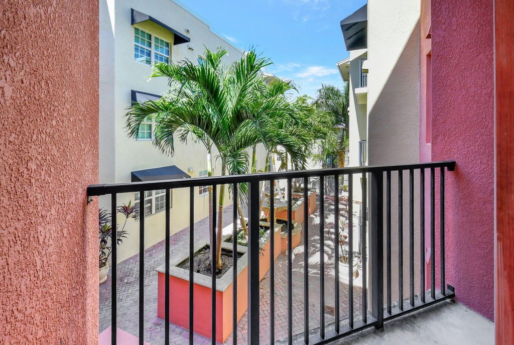 Photo of 235 NE 1st Street #403, Delray Beach, FL 33444 (MLS # R11093262)