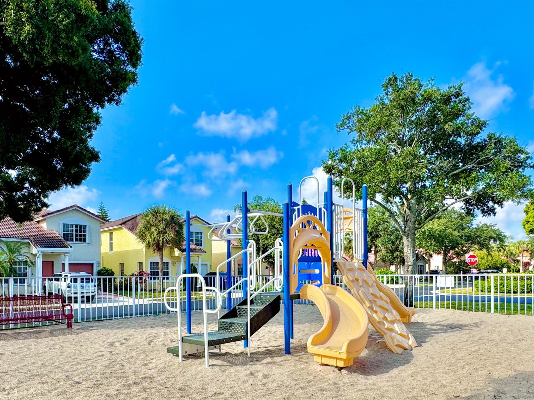 PRINCETON PLACE AT GABLES END - Residential