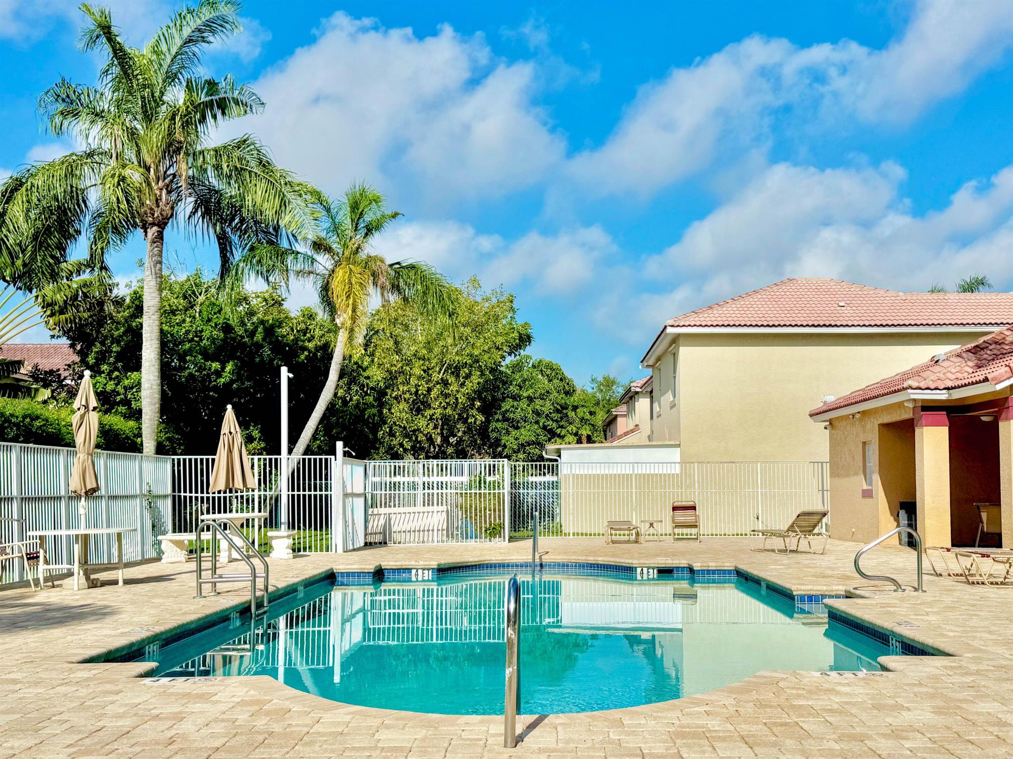 PRINCETON PLACE AT GABLES END - Residential