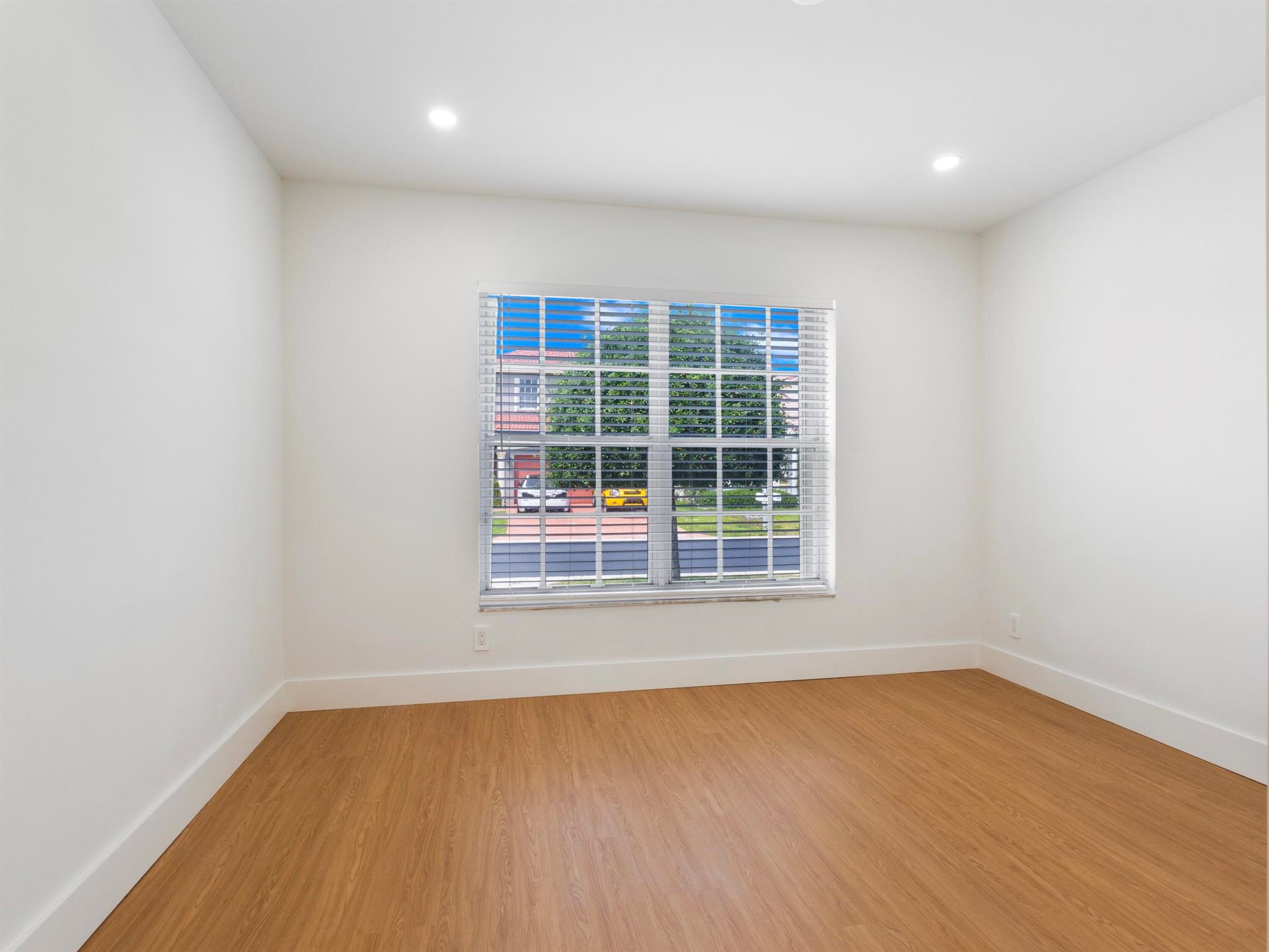 PRINCETON PLACE AT GABLES END - Residential