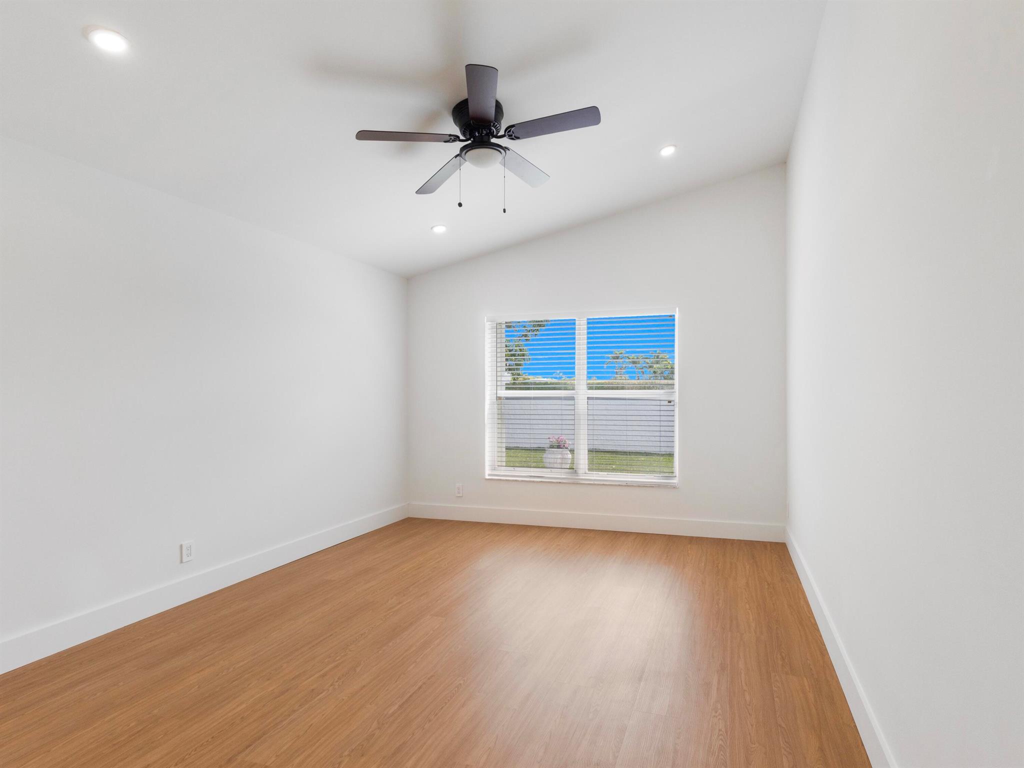 PRINCETON PLACE AT GABLES END - Residential