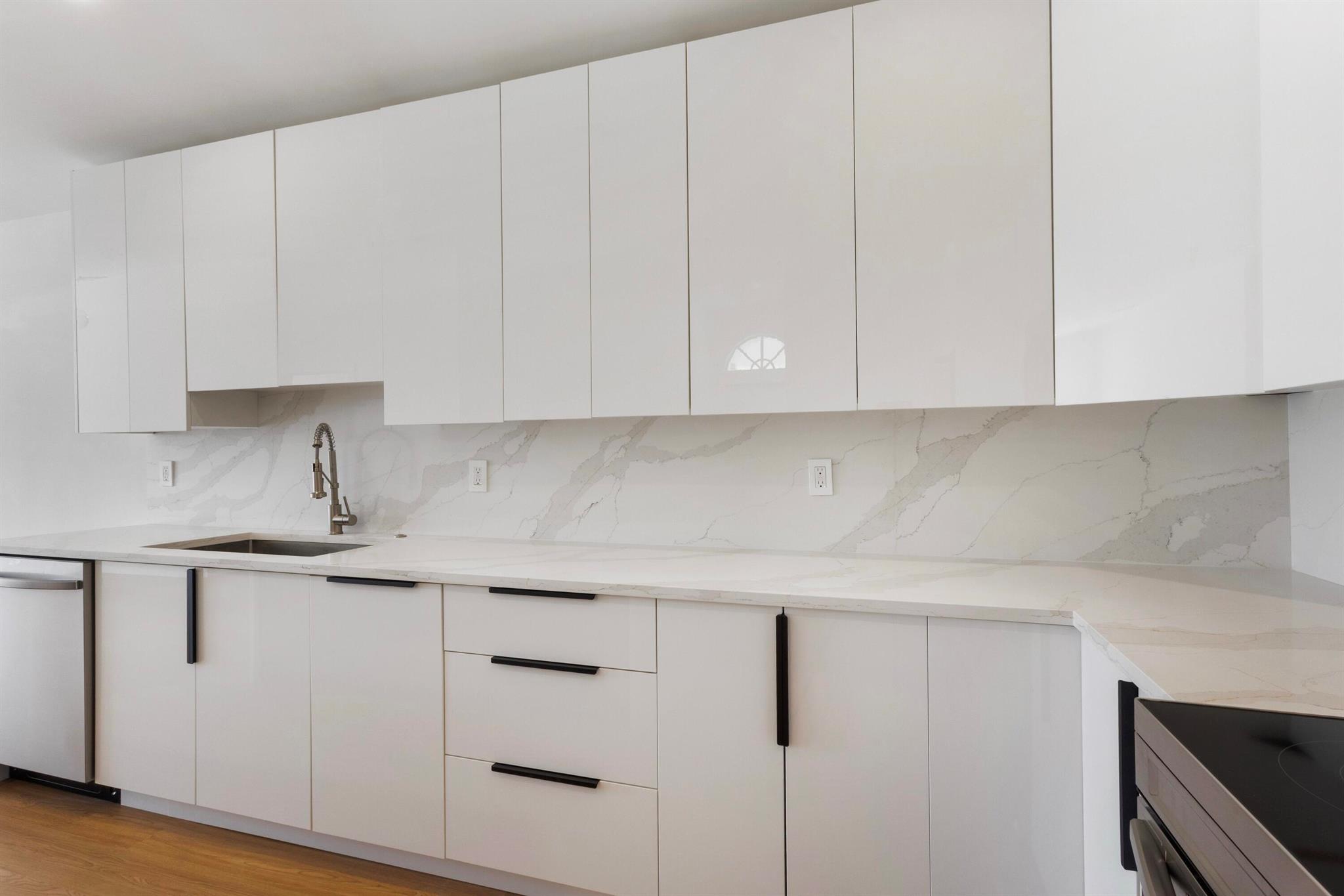 PRINCETON PLACE AT GABLES END - Residential