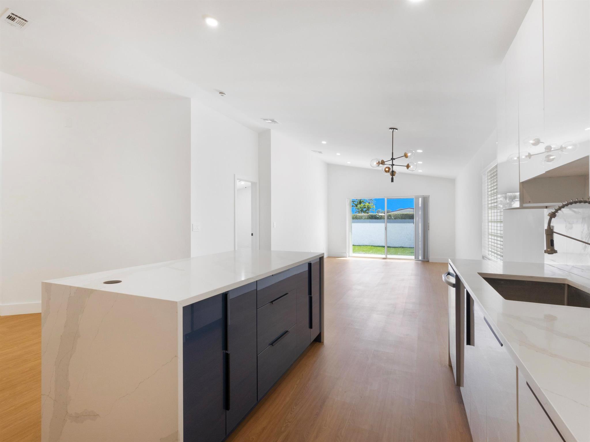 PRINCETON PLACE AT GABLES END - Residential