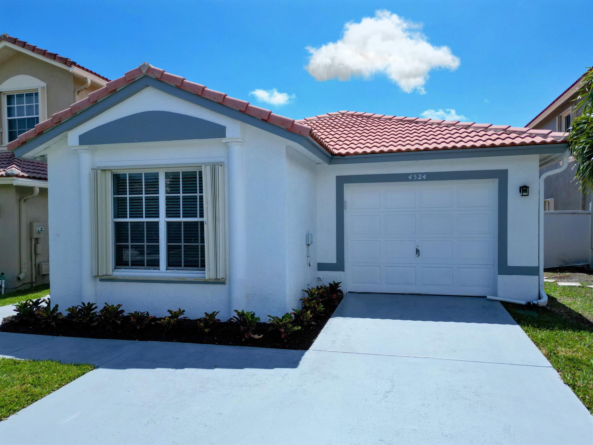 PRINCETON PLACE AT GABLES END - Residential