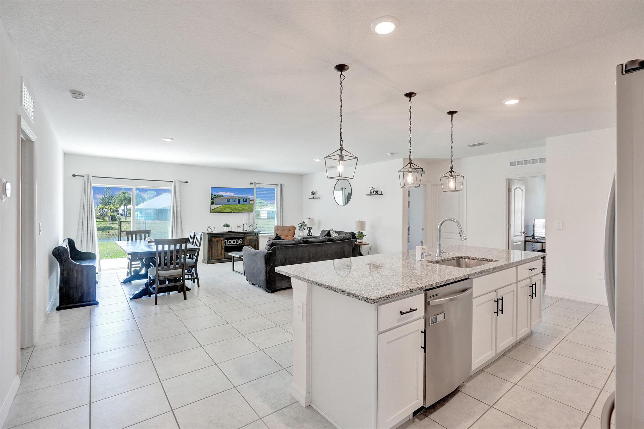 PORT ST LUCIE SECTION 40 - Residential Lease