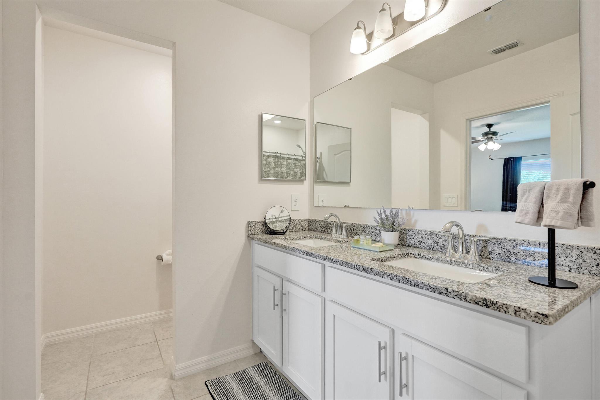 PORT ST LUCIE SECTION 40 - Residential Lease