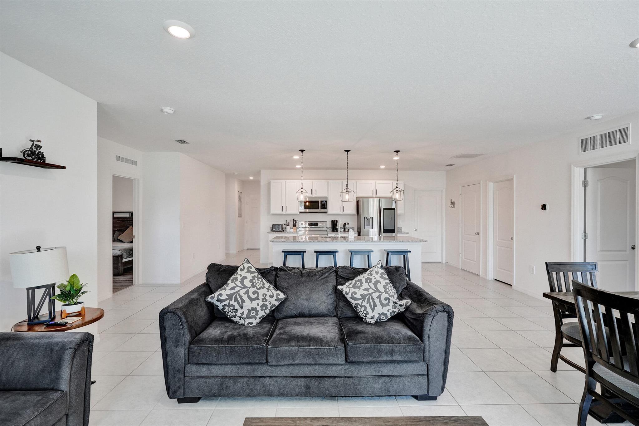 PORT ST LUCIE SECTION 40 - Residential Lease