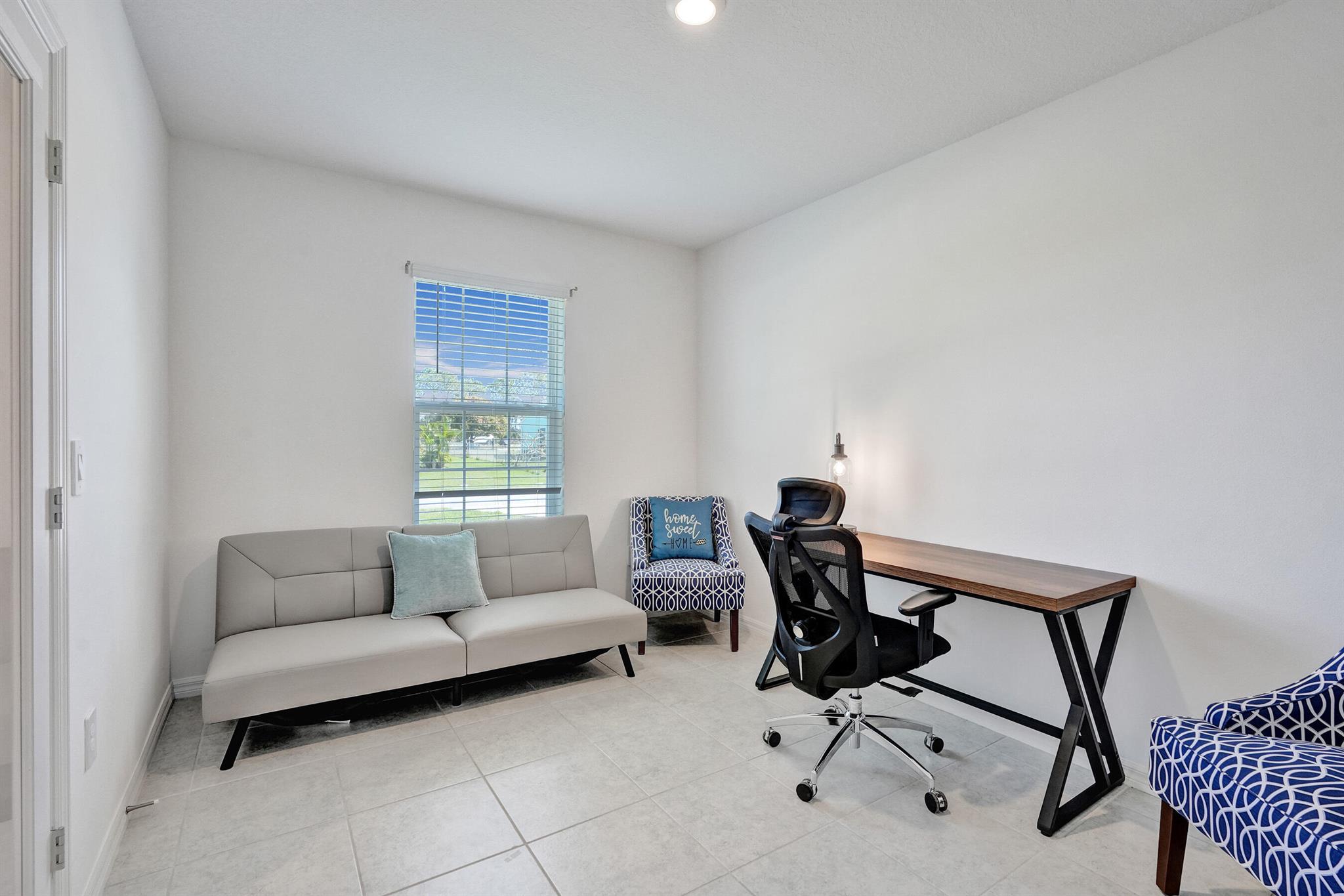 PORT ST LUCIE SECTION 40 - Residential Lease