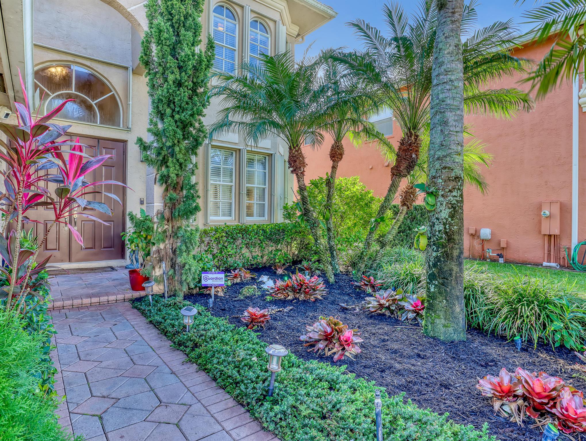 2227 Ridgewood Circle