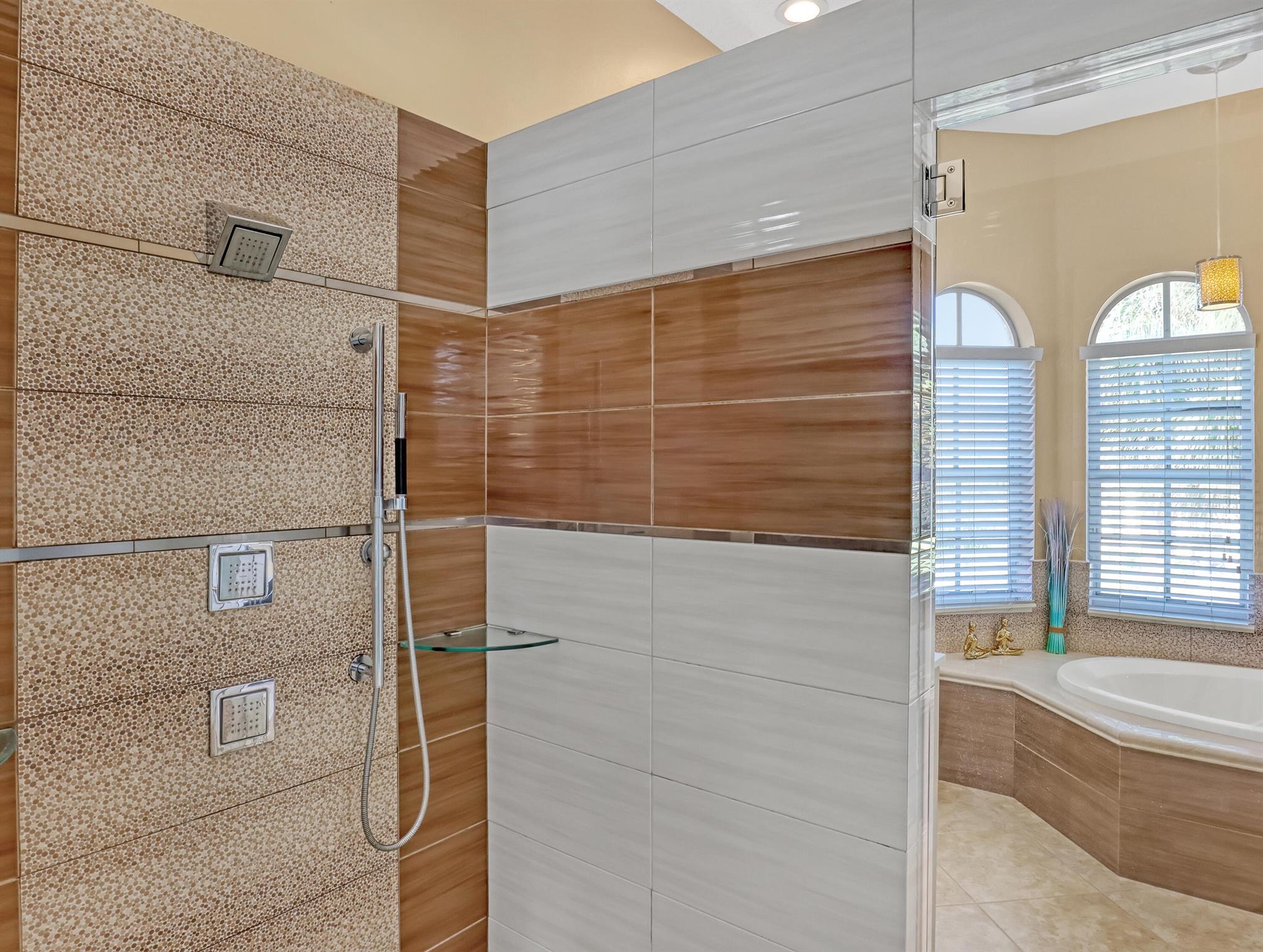 MADISON GREEN 1 PARS F AN - Residential