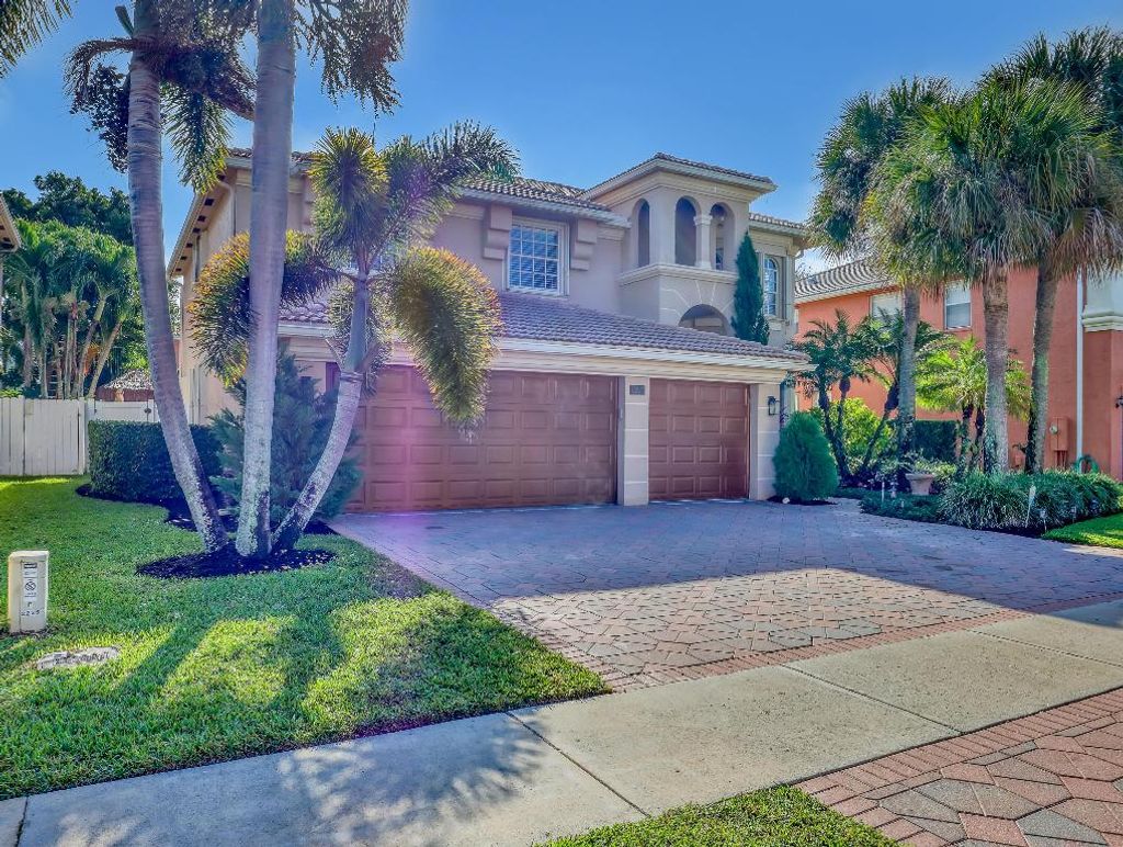 Photo of 2227 Ridgewood Circle, Royal Palm Beach, FL 33411 (MLS # R11134191)