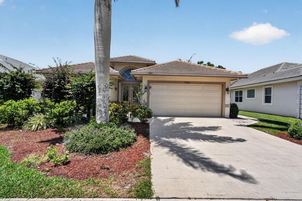 7982 SE HEMPSTEAD CIR, HOBE SOUND, FL 33455 - Image 37ba68ccbbf486befb3597cbfcca985b/240743899