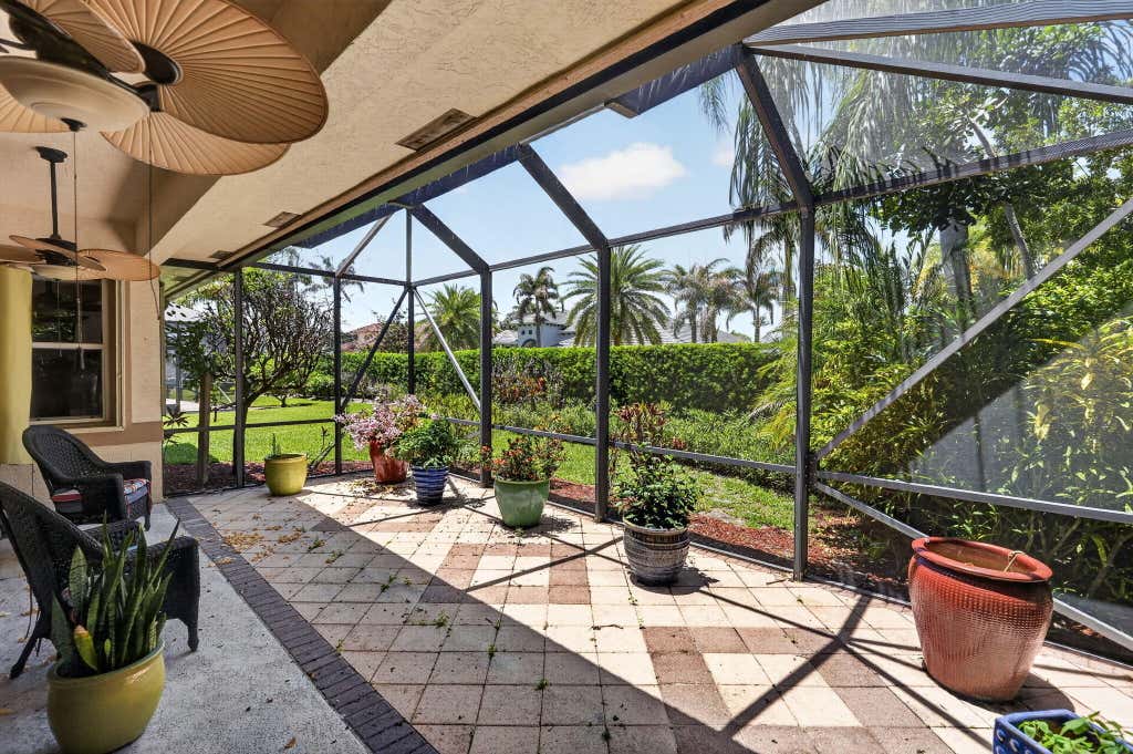 Photo of 7982 SE Hempstead Circle, Hobe Sound, FL 33455 (MLS # B26030491)