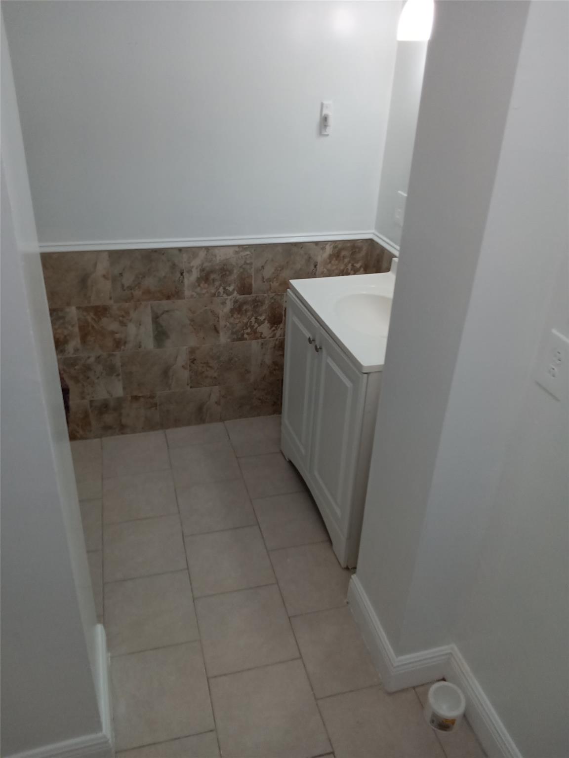 Faulkner Park Sec 3 41-21 - Residential Lease