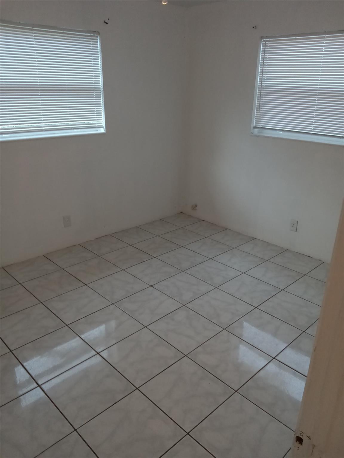 Faulkner Park Sec 3 41-21 - Residential Lease