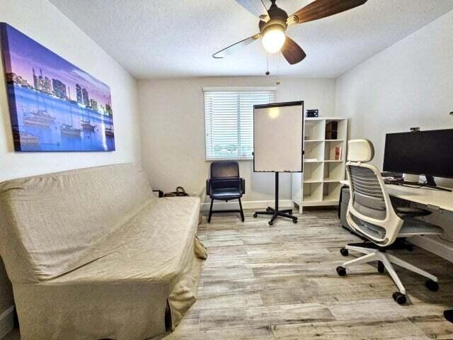 AVONDALE - Residential Lease