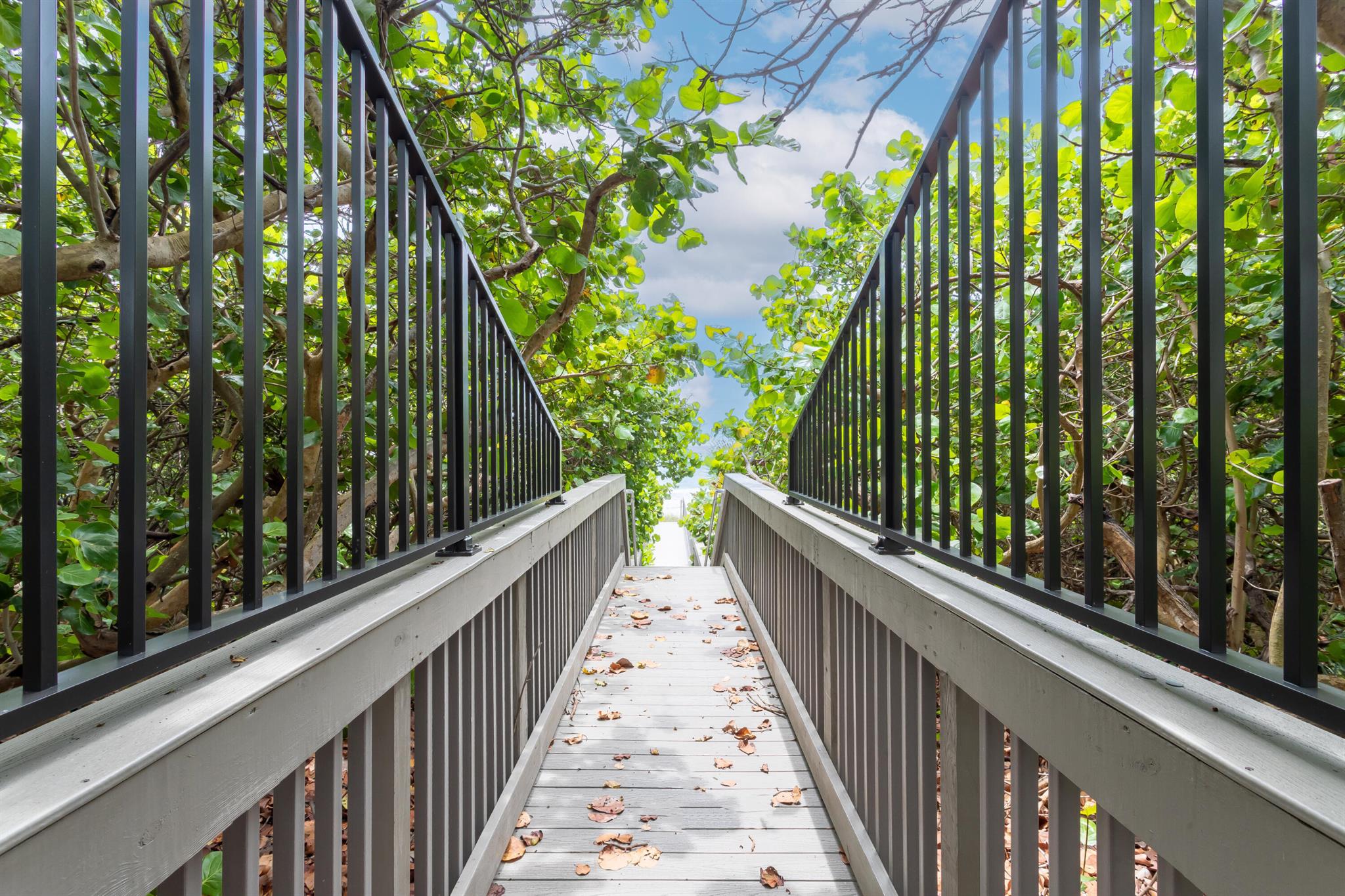 OCEANSIDE TOWNHOMES - Residential