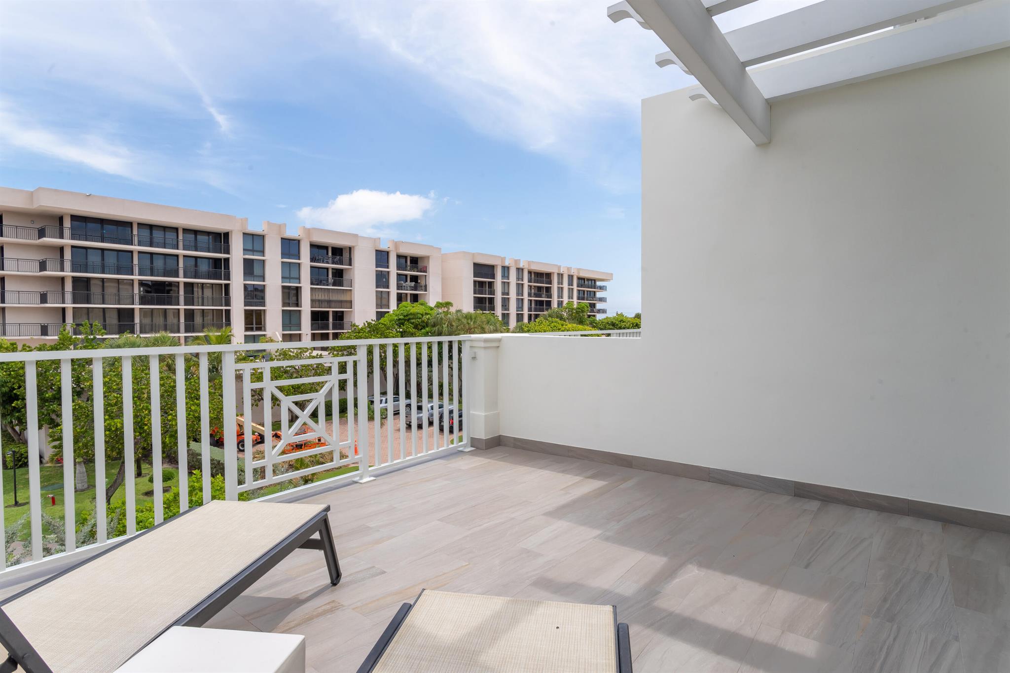 OCEANSIDE TOWNHOMES - Residential