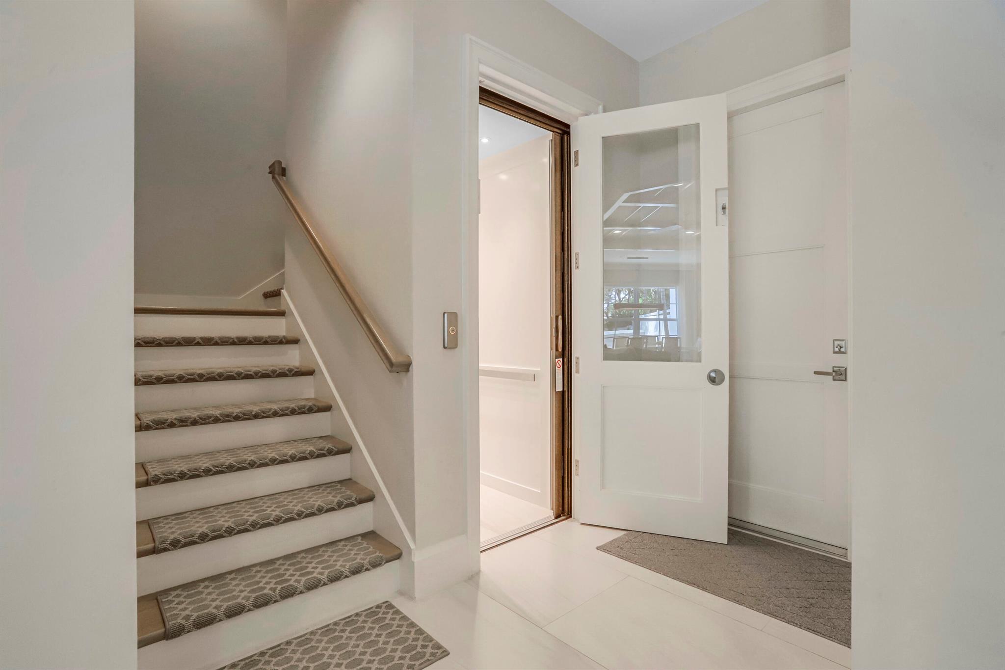 OCEANSIDE TOWNHOMES - Residential