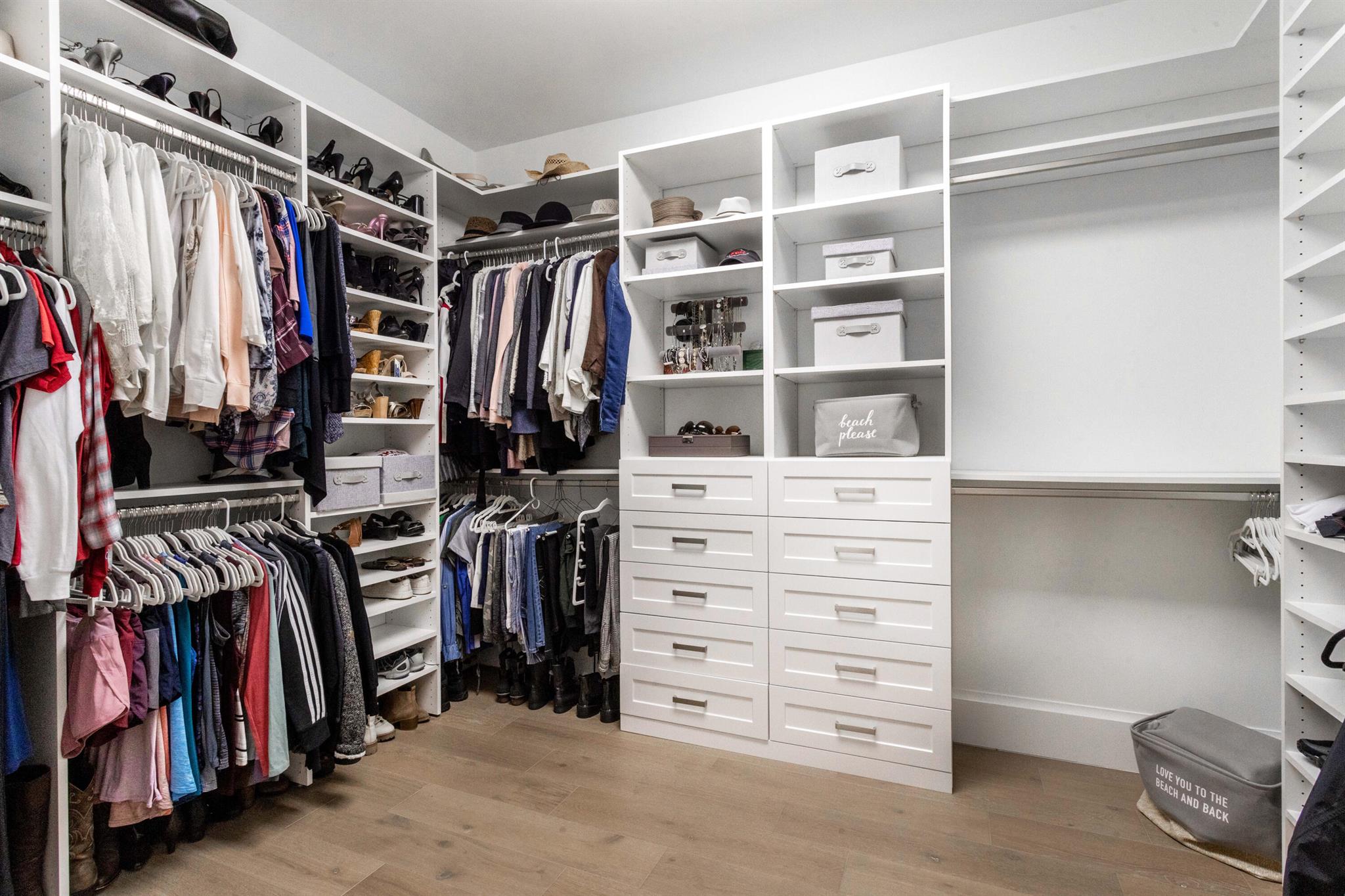 OCEANSIDE TOWNHOMES - Residential