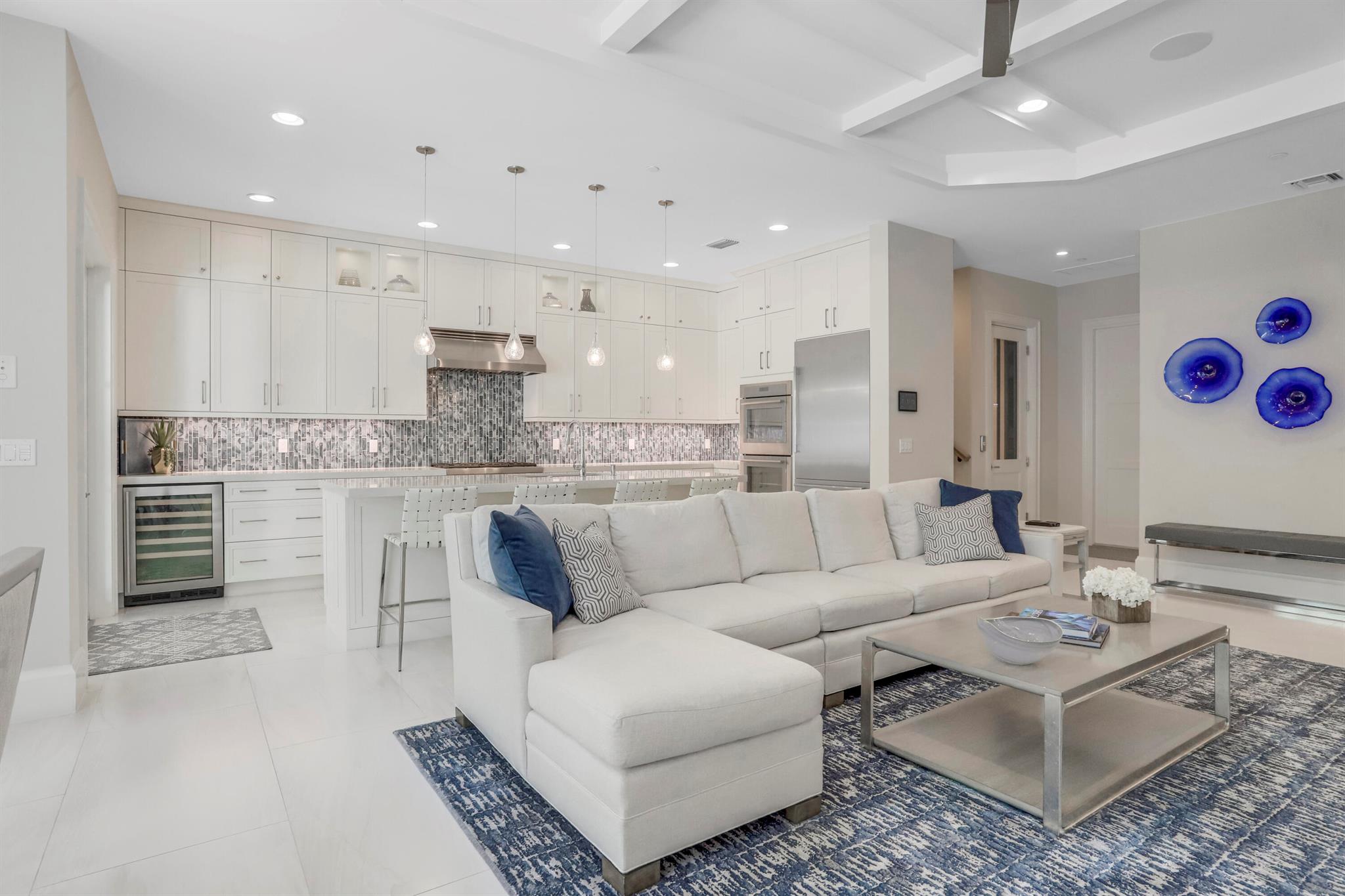 OCEANSIDE TOWNHOMES - Residential