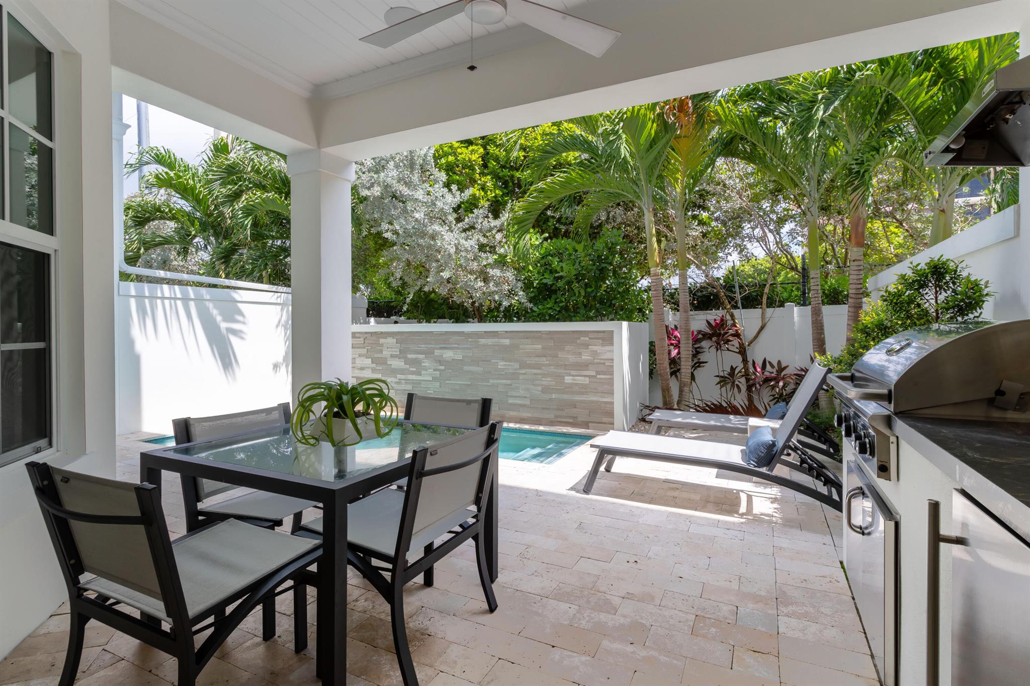 OCEANSIDE TOWNHOMES - Residential