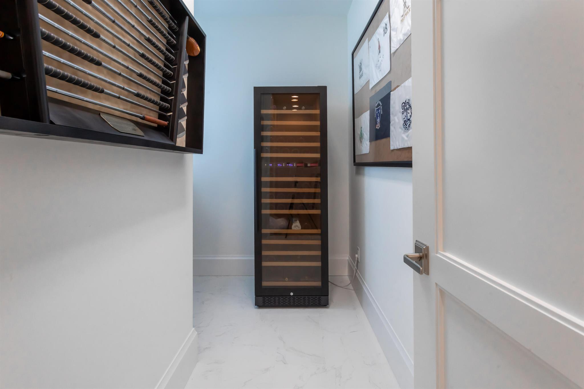 OCEANSIDE TOWNHOMES - Residential