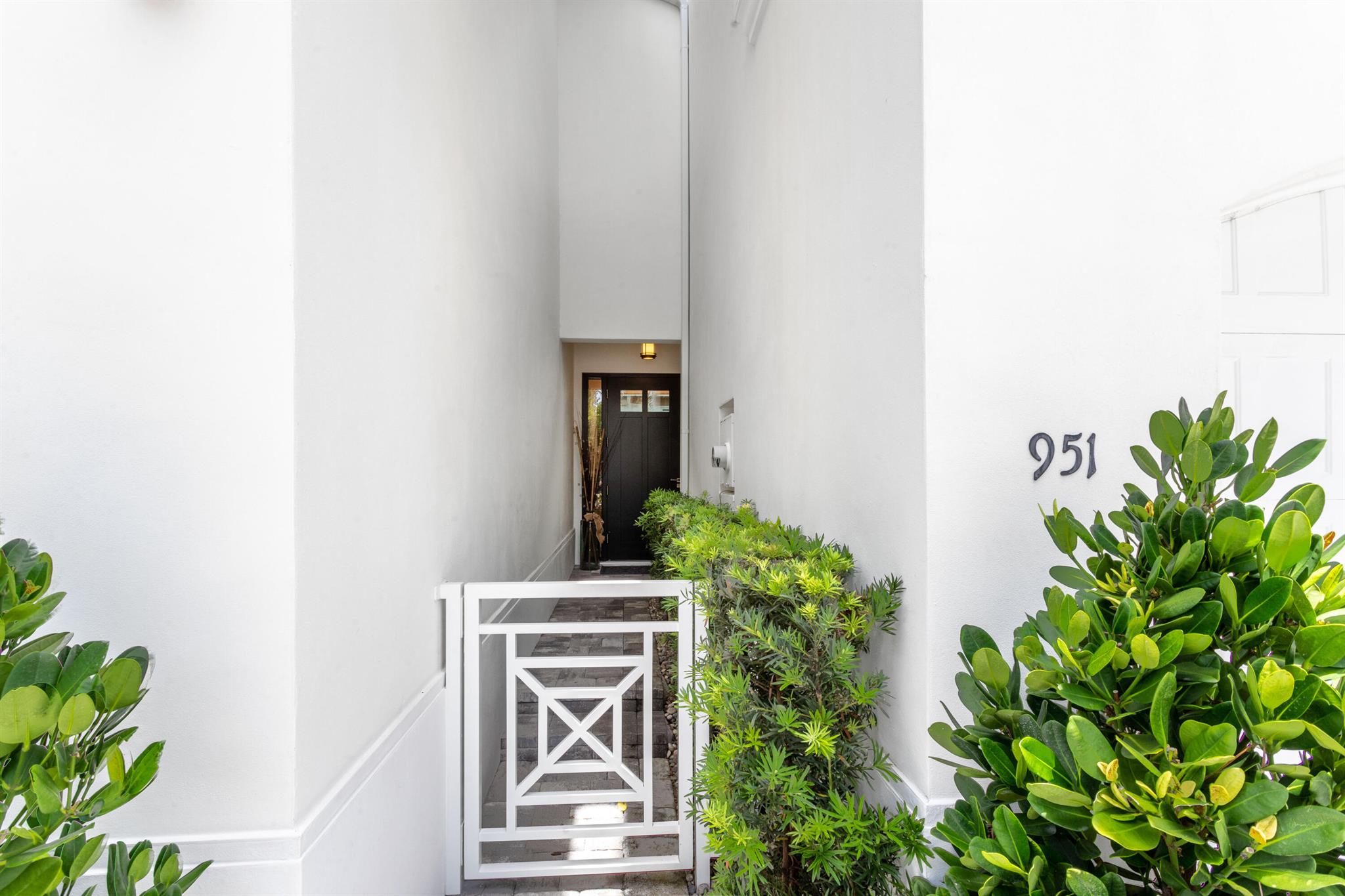 OCEANSIDE TOWNHOMES - Residential