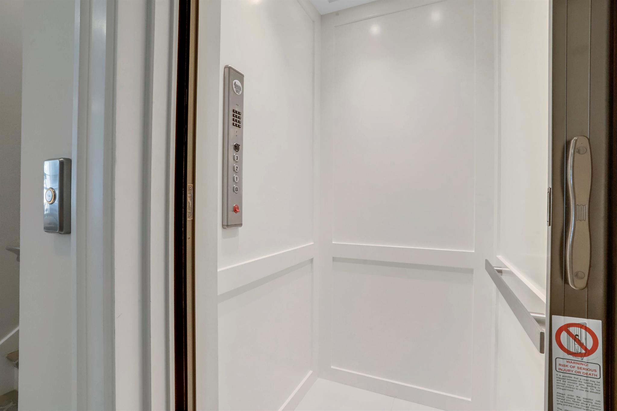 OCEANSIDE TOWNHOMES - Residential