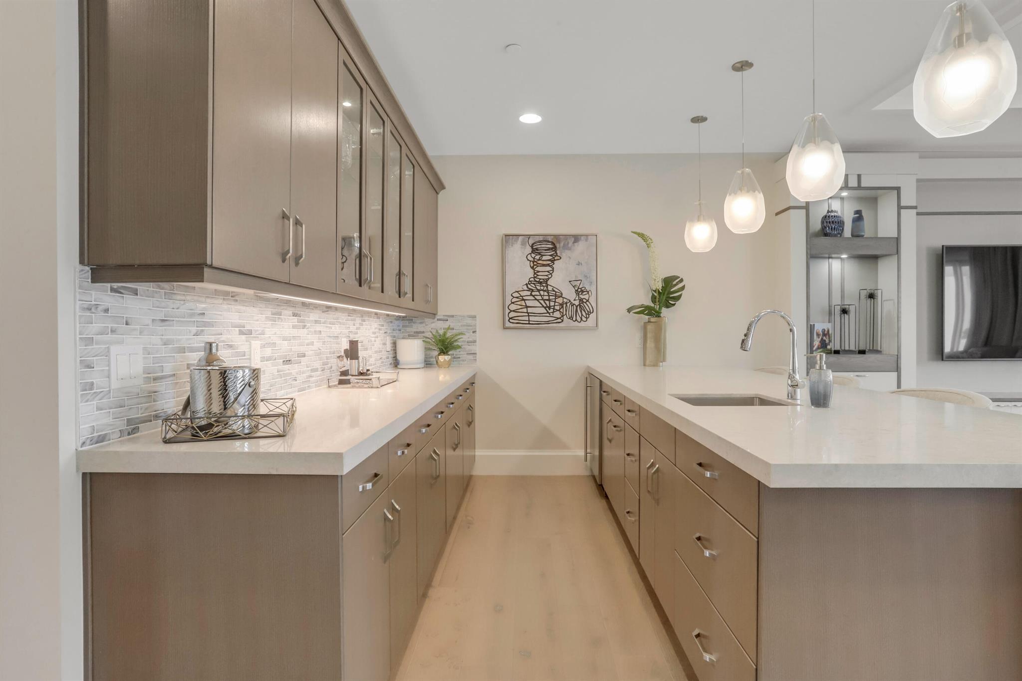 OCEANSIDE TOWNHOMES - Residential