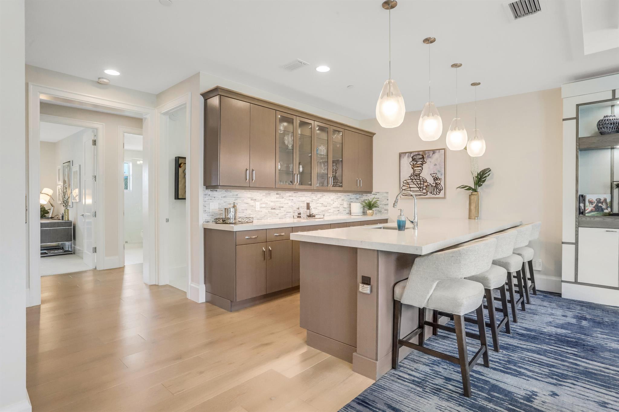 OCEANSIDE TOWNHOMES - Residential