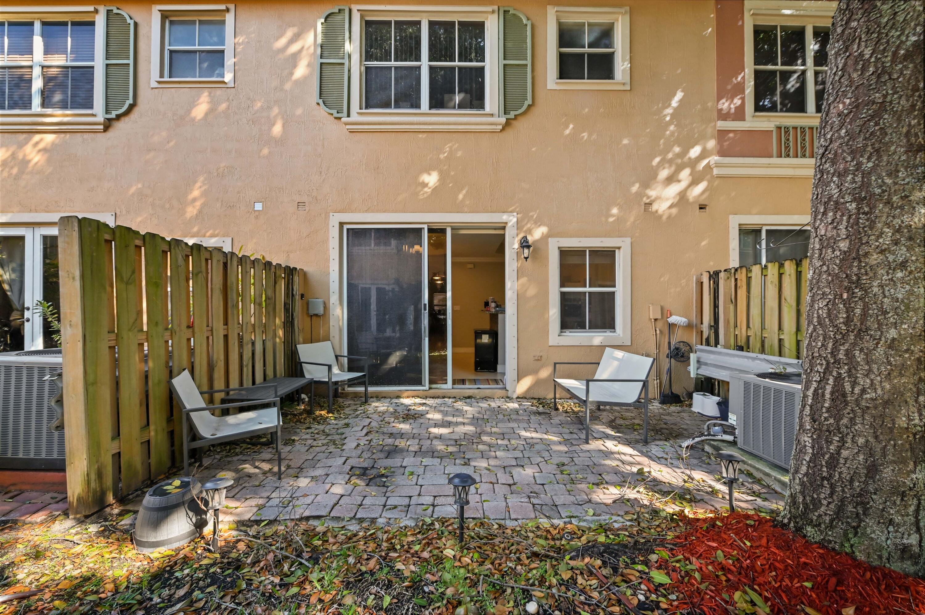 HARBOR ISLES - Residential