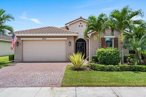 Photo of 10354 SW Ligustrum Drive, Port Saint Lucie, FL 34987 (MLS # R11107459)