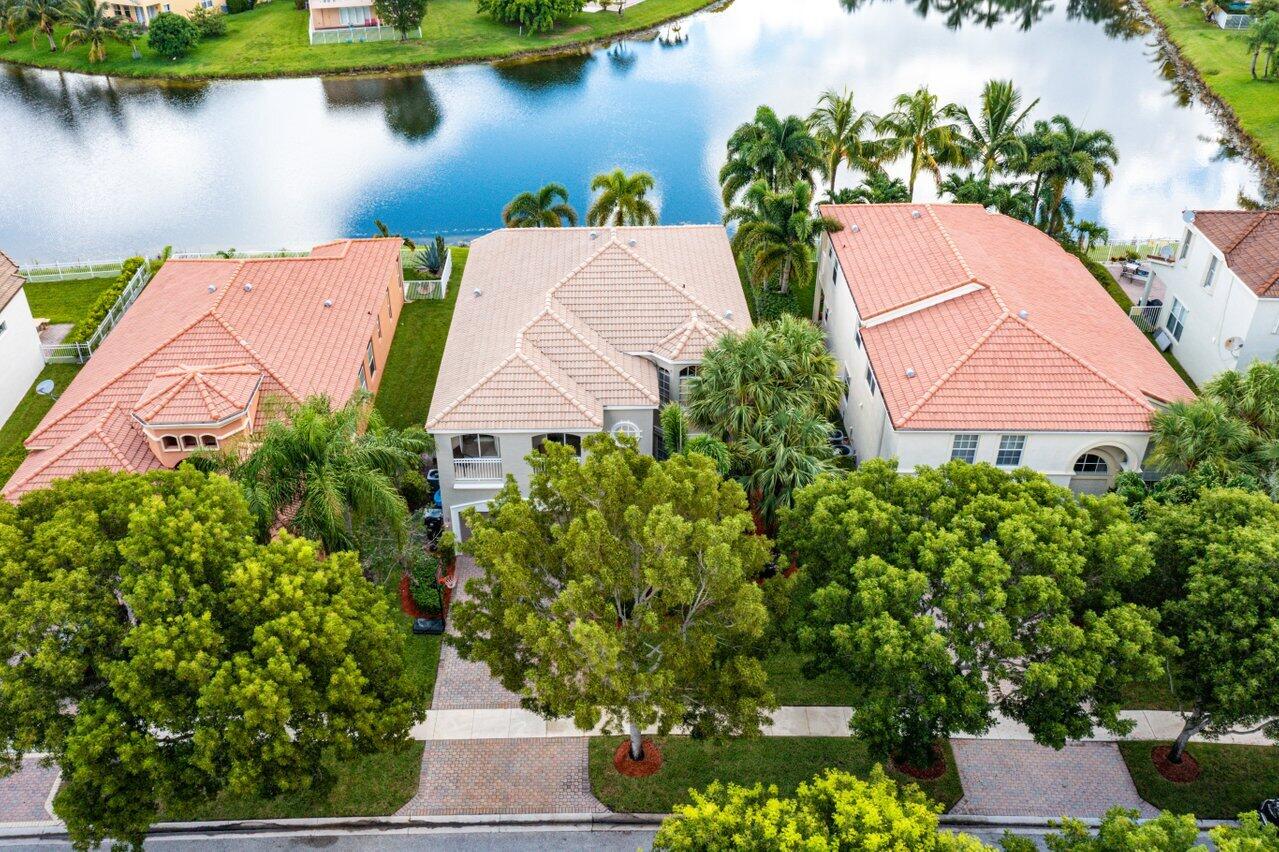 OLYMPIA 2 - Residential Lease