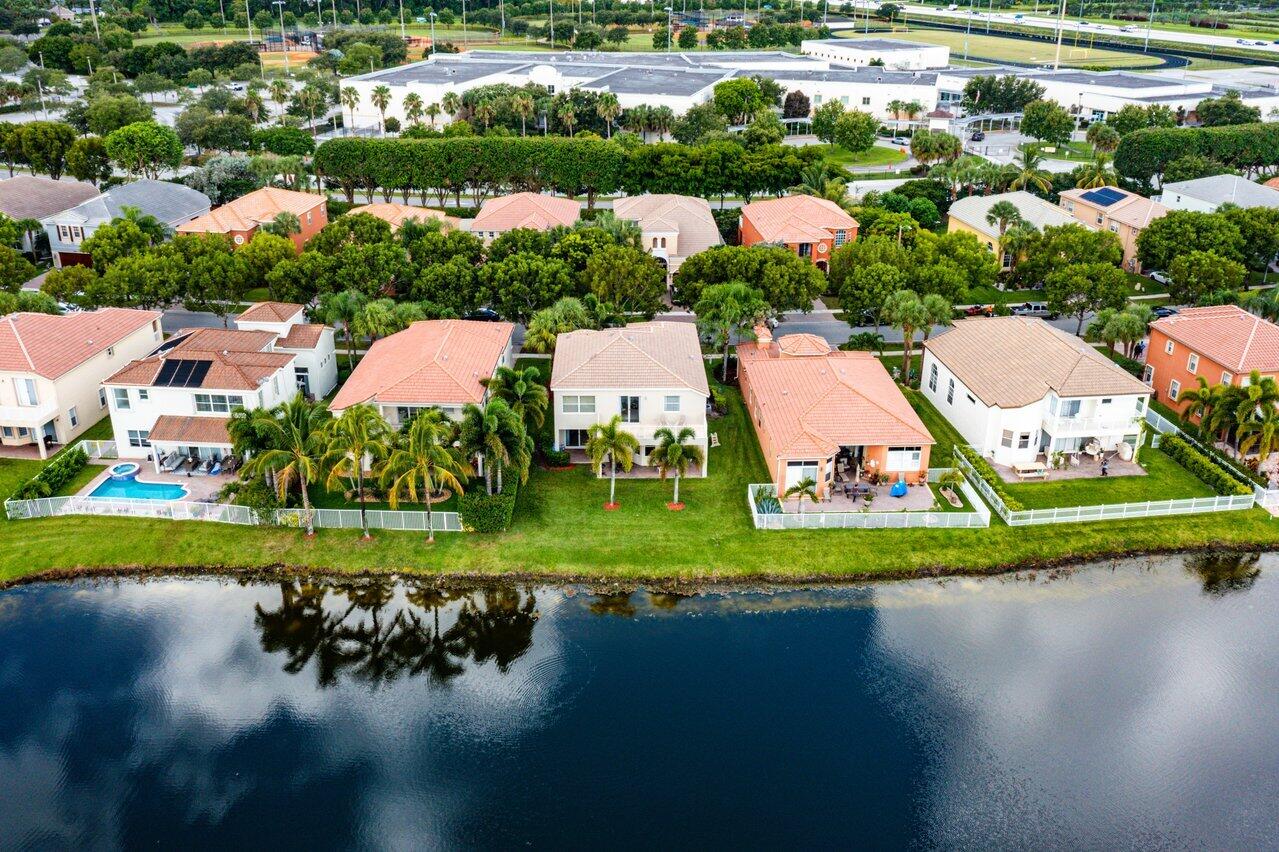 OLYMPIA 2 - Residential Lease