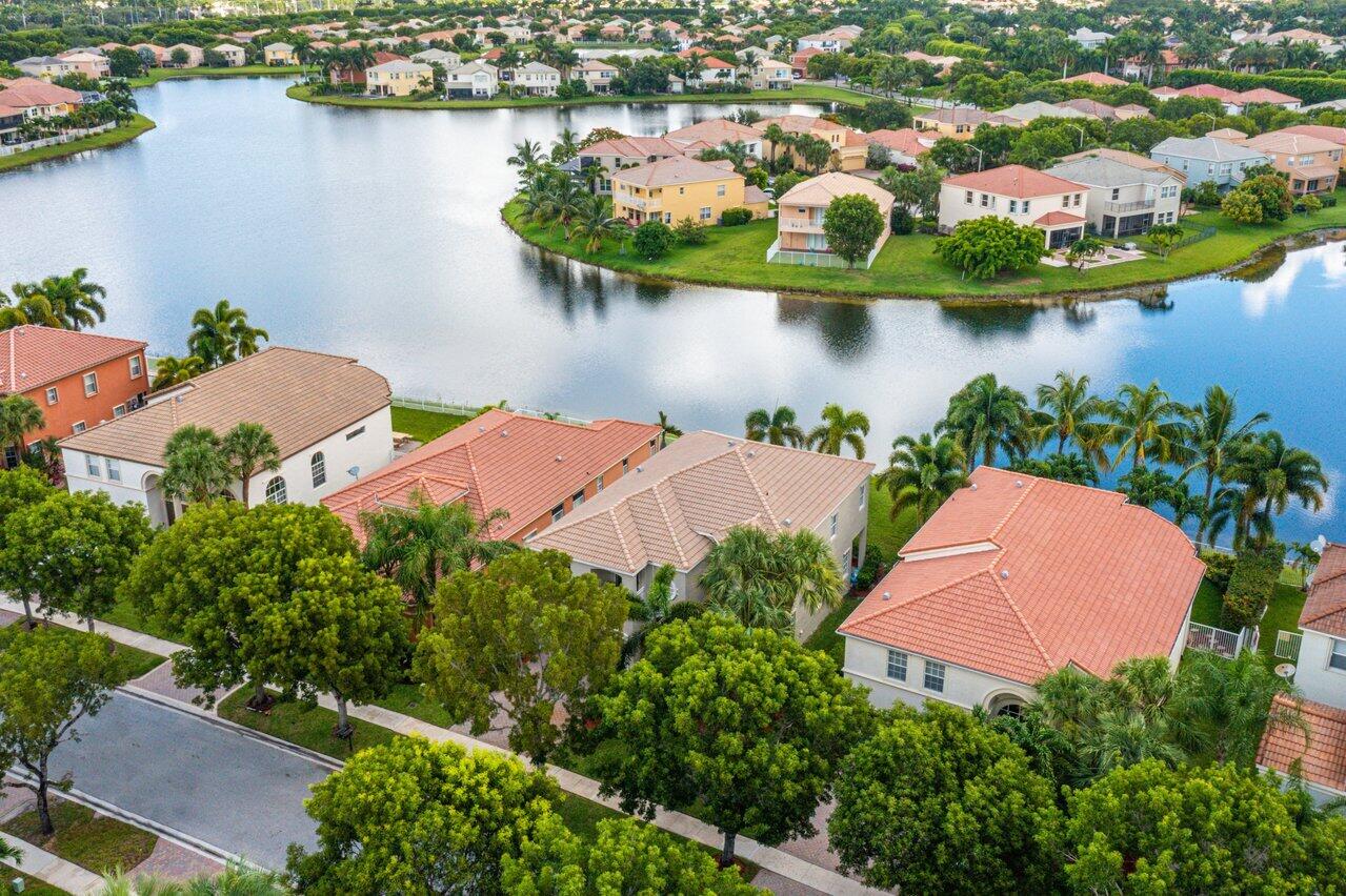 OLYMPIA 2 - Residential Lease