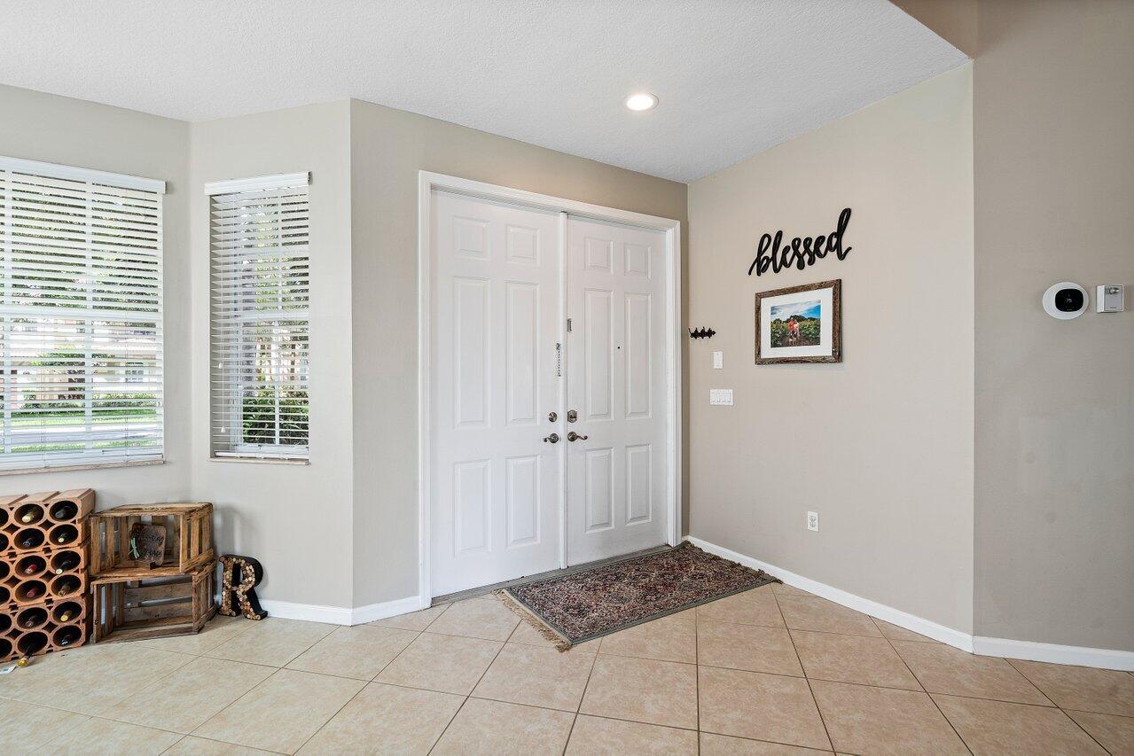 OLYMPIA 2 - Residential Lease