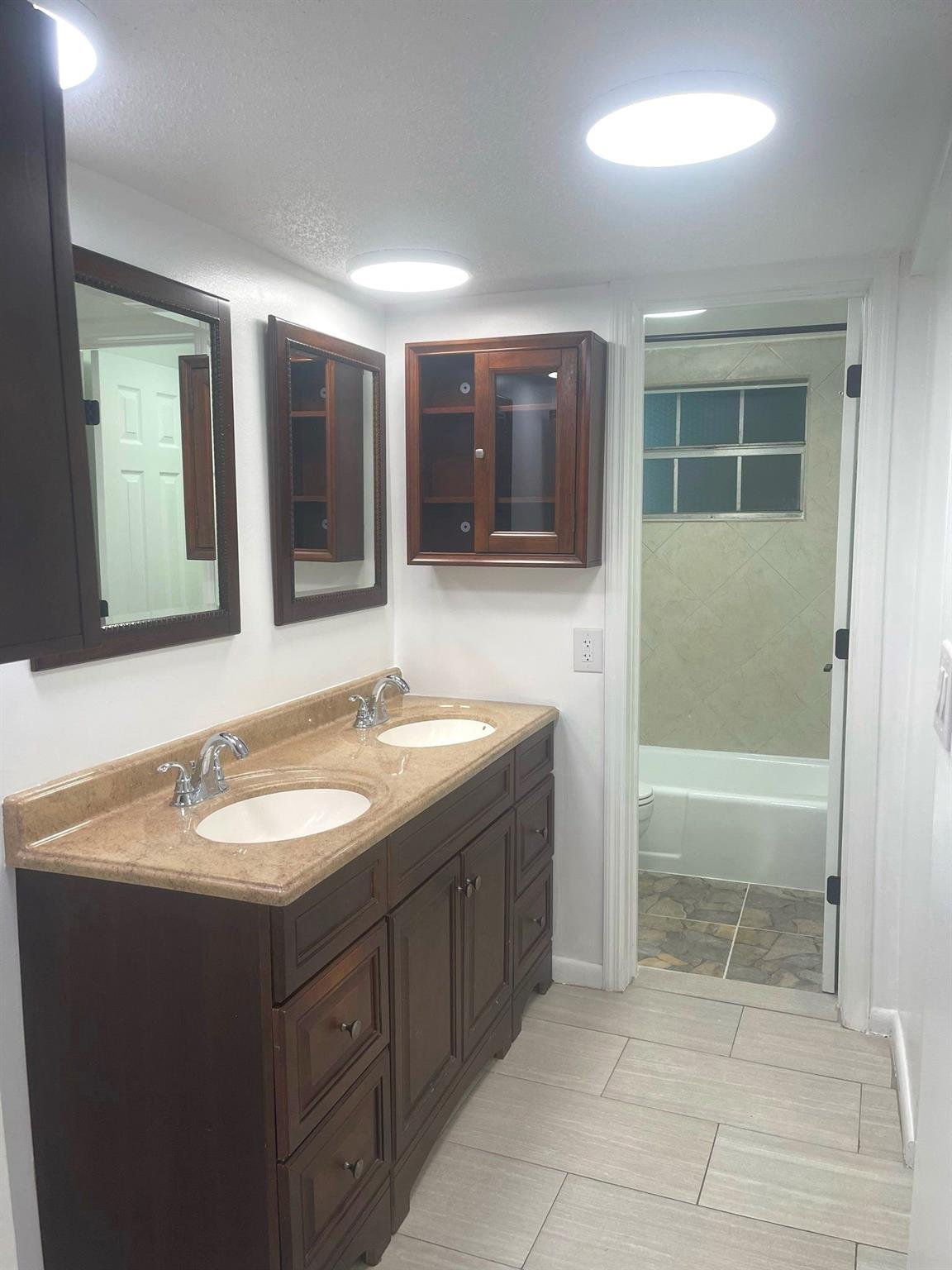 View photos, virtual tours, details... 4141 NW 44th Ave 116