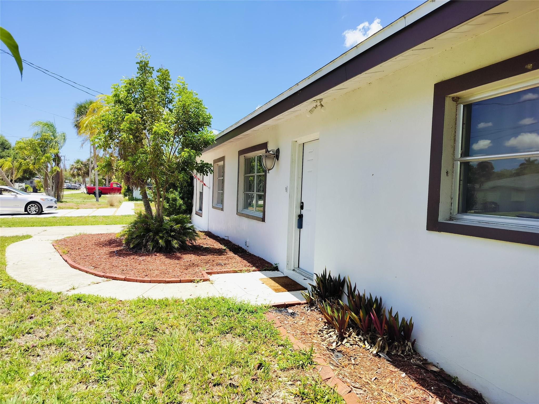 Holeusa Estates - Residential Lease