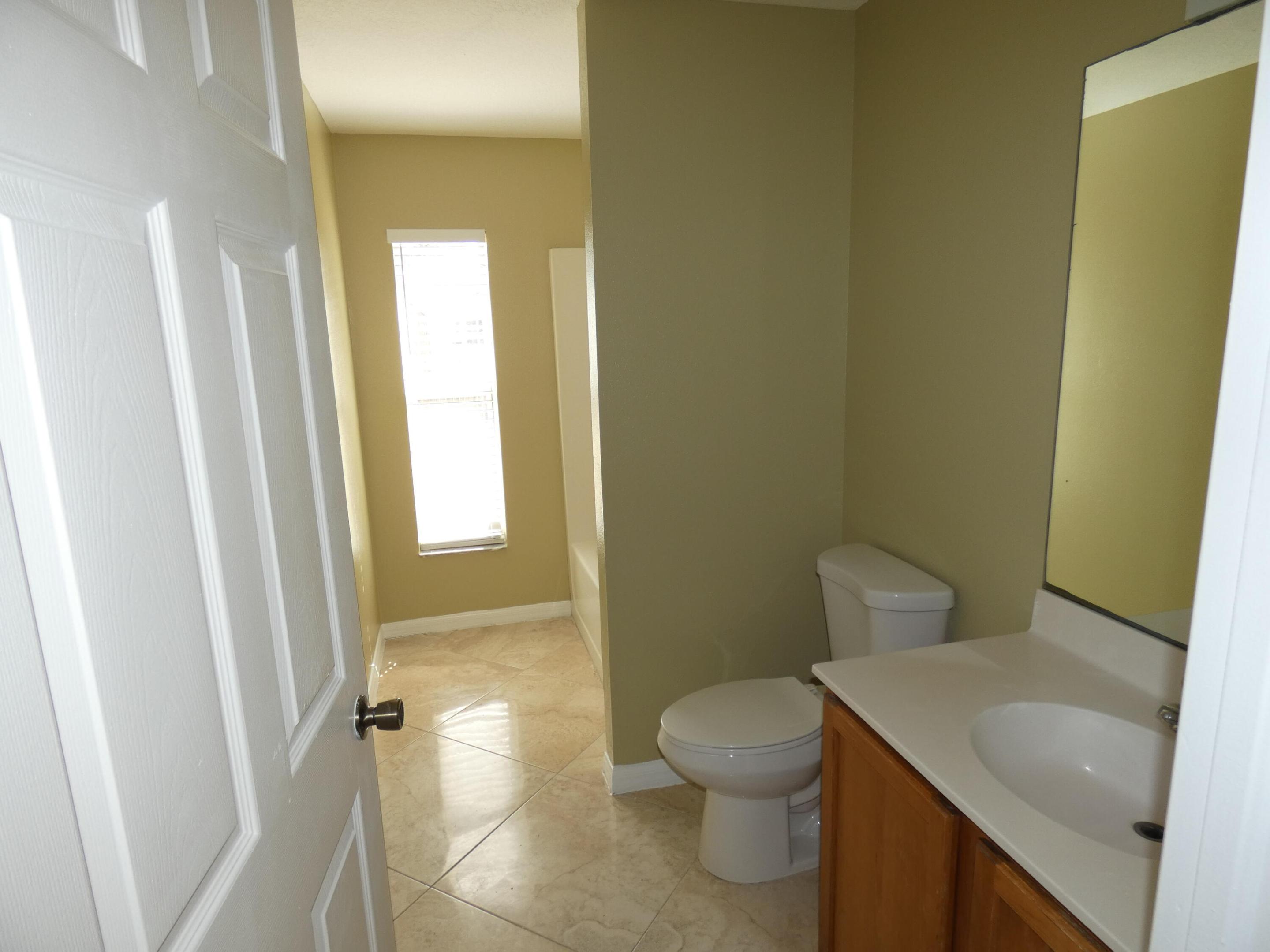 PORT ST LUCIE SECTION 13 - Residential Lease