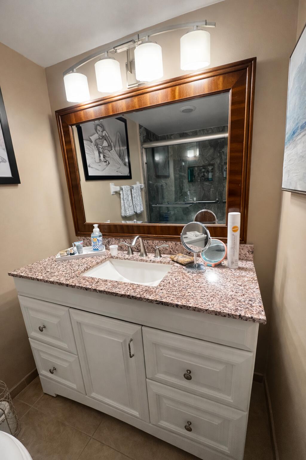 COLONIAL CLUB CONDO SEC 1 - Residential