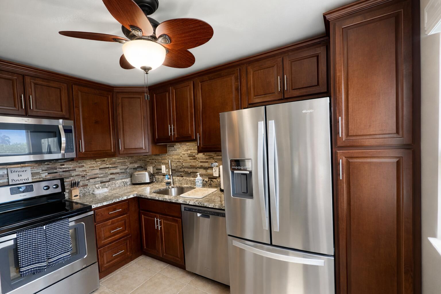 COLONIAL CLUB CONDO SEC 1 - Residential